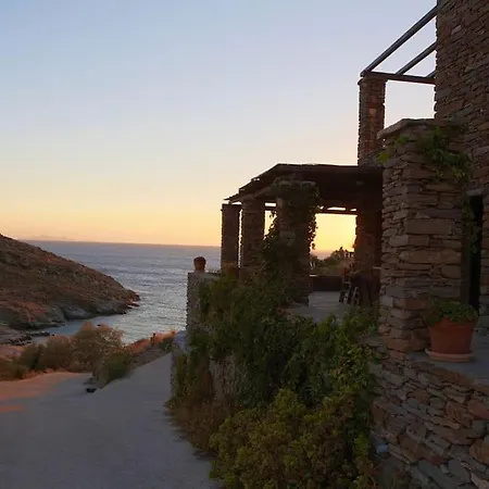 Rosemary- Kea Rent - Kastellakia Bay *