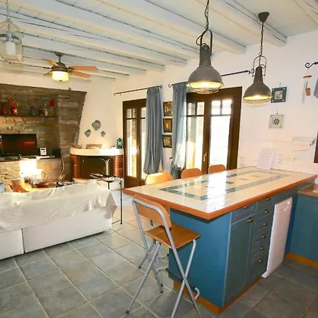 Rosemary- Kea Rent - Kastellakia Bay *