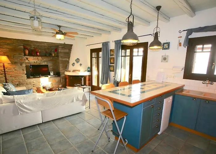 Rosemary- Kea Rent - Kastellakia Bay *